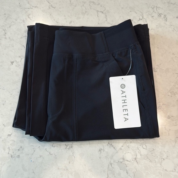 Athleta Brooklyn Heights Cargo Pant in Black - Picture 7 of 8